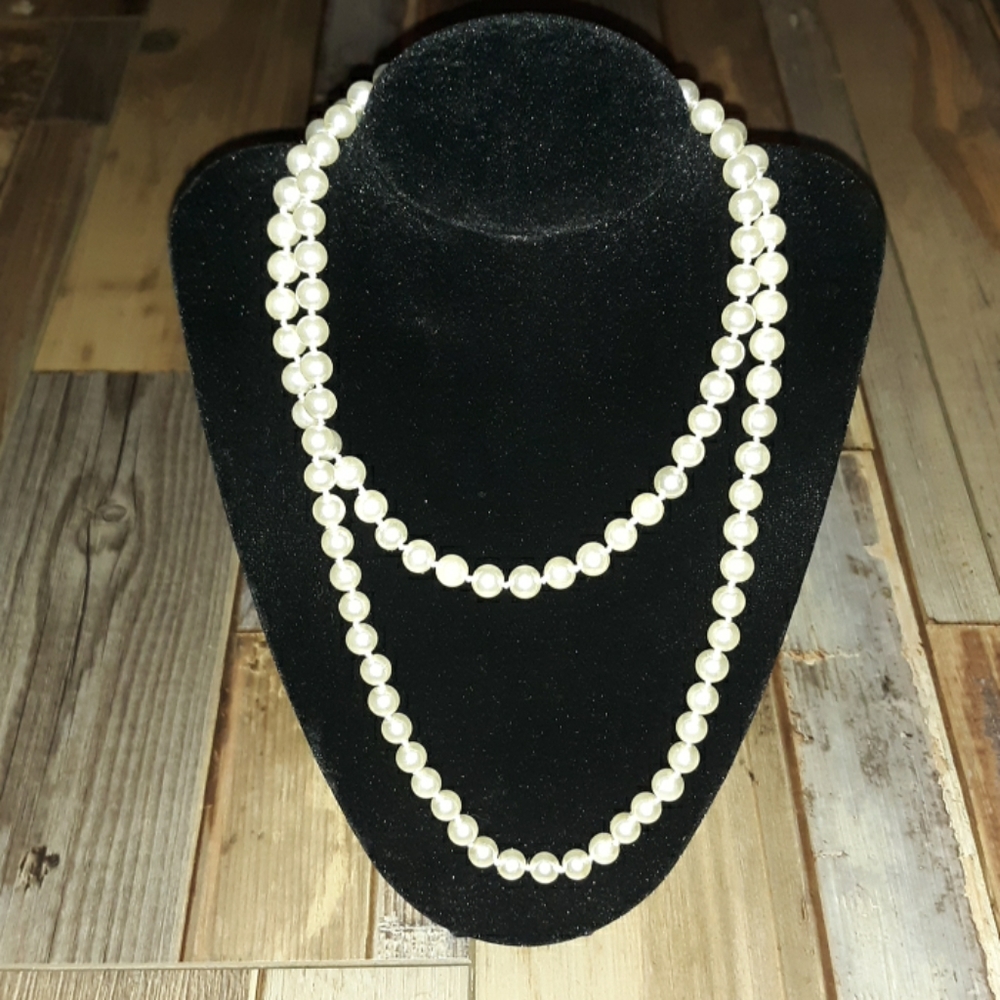 Simulated pearls